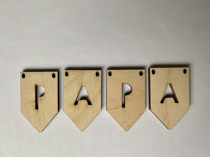 Houten vlaggetjes slinger papa vlindersinjebuik