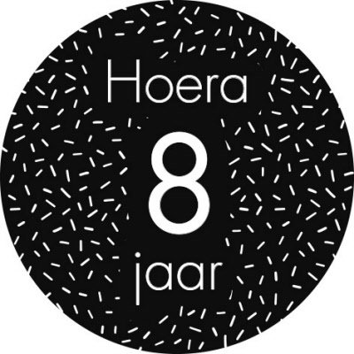 Sticker Hoera 8 jaar (sprinkles)